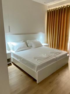 Violet's Boutique Apartments - Saranda - 0