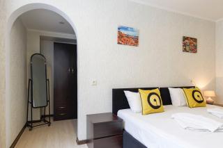 Aura Plaza Hotel - Tbilisi - 9