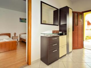 Holiday Home Laura by Interhome - Pridraga - 2