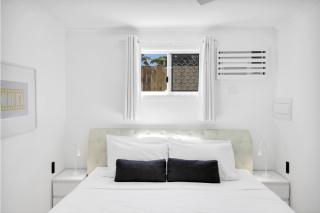 Private Outdoor Spa, Fire Pit, Cinema Room - THE COTTAGE COOLUM BEACH - 2