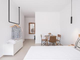Astra boutique suites at Agia Marina Beach - Agia Marina Nea Kydonias - 3