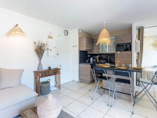 Apartment La Méridienne-5 by Interhome - Le Lavandou - 2