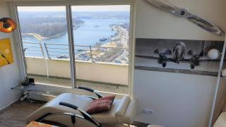 Luxus-Ecksuite mit stylischem Design und Traumblick übers Meer, 26.Stock im Maritim - 1
