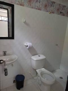 Alojamiento entero, casa amplia, patio, aire - Ríohacha - 7