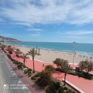Espectacular apartamento en 1ª Línea de Playa - Benidorm - 6