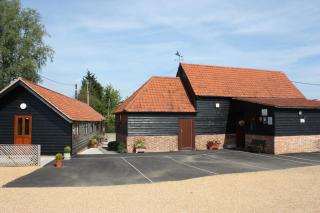 Puttocks Farm - Great Dunmow - 1