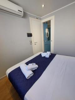 La stanza sul Porto di Amalfi camera piccina piccina con bagno privato e terrazzino vista mare - Amalfi - 3
