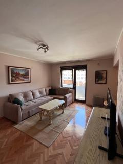 Apartment 777 - 9