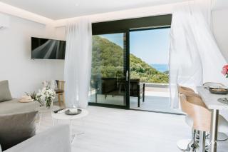 Myrtia luxury Suites - Perdika - 5