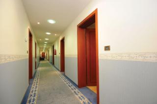 Hotel Laguna - 9