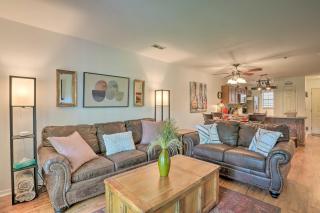 Sun-Soaked Lake Taneycomo Condo with Furnished Patio - Branson - 3