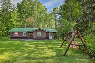 Wolfs River Retreat with Yard and River Access! - 9