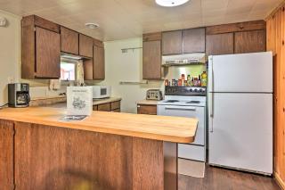 Wolfs River Retreat with Yard and River Access! - 4