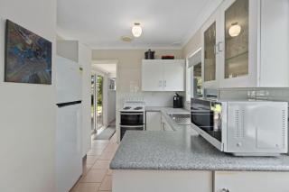 Jervis Beach House by Experience Jervis Bay - Vincentia - 4