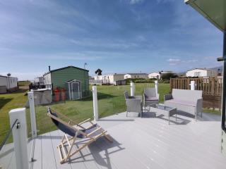 Sea and Mountain view Sunbeach Holiday Snowdonia - Llwyngwril - 0