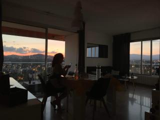 T3 75m² Incroyable Vue Mer/Piscine/Tennis/Terrasse - Antibes - 1