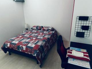 Chambre privée face à la gare - Tarbes - 4
