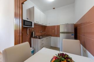 Apartmani Mila - Gornji Karin - 3
