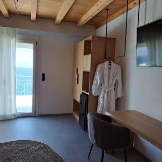 Nisaki Hotel & Elite Suites - 7