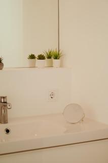 Loft-Apartment - Bestlage am Kurpark mit Terrasse - kostenloses Parken - Küche - Netflix - Waschmaschine - Wiesbaden - 3
