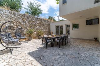NEW! Seaview Villa ABA with 38sqm heated infinity pool, 4 bedrooms, Media room, 150m from sea - Podstrana - 1