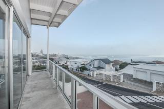 13 on Main - Yzerfontein - 8