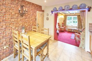 Host & Stay - Honeysuckle Cottage - 5