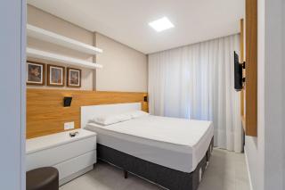 Porto Madero - Amplio apartamento en condominio con piscina - 1