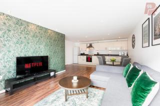 Central Massplaza 2 Bedroom Apartment With Balcony - Hi Floor - Birmingham - 0