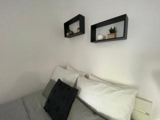 Tiny Little House - Atene - 1