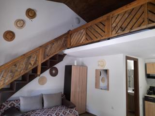 MAD'S Villas - Néa Péramos - 4