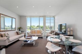 Marinaside Villa - Taupo Holiday Apartment - 0