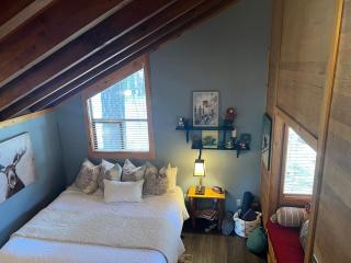 Indian Hills Gem Awaits - Truckee - 3