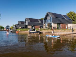 Villa in Balk with Private Jetty on Slotermeer - 9