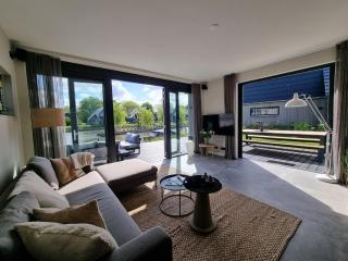 Villa in Balk with Private Jetty on Slotermeer - 7