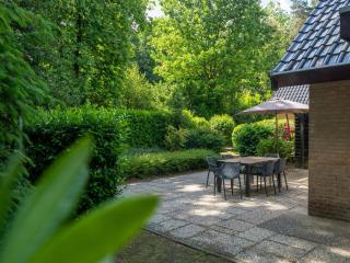 Holiday Home in Nijmegen near City Centre - Mook - 6