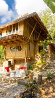 Elang Hillside Bamboo Villas - Labuan Bajo - 1