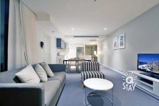 H'Residences - 2 Bedroom Ocean View Apartment in the center of Surfers Paradise - Gold Coast - 3