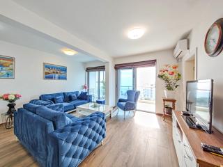 Apartment Plavo Nebo - Dobra Voda - 0