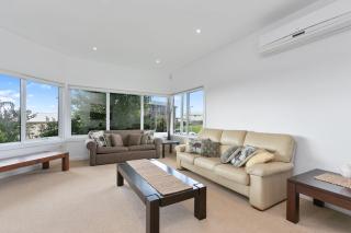 Seaview Apollo Escape - BYO Linen - 2