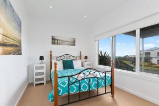 Seaview Apollo Escape - BYO Linen - 6