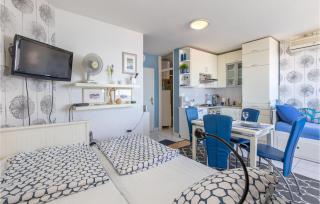 Cozy Apartment In Crikvenica With Wifi - Crikvenica - 8