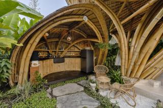Earthship Ubud Eco Villa - Ubud - 5