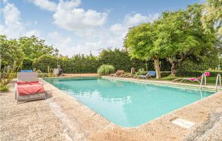 6 Bedroom Beautiful Home In Tocon - Tocon - 9
