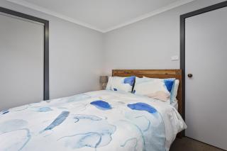 Scenic Beach Escape - BYO Linen - 1