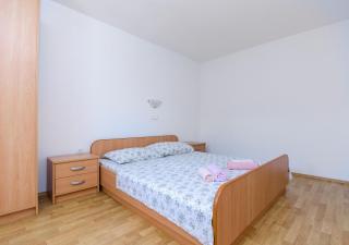 Apartments Ester - Lopar - 4