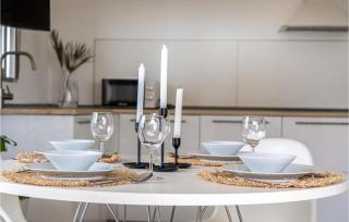 Cozy Apartment In Santa Pola With Wifi - 2