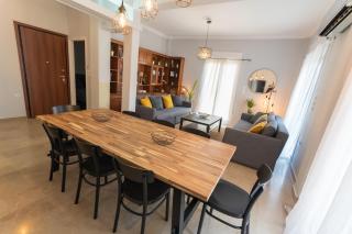 large apartment with terrace and spa - 1