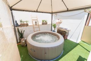 large apartment with terrace and spa - 5