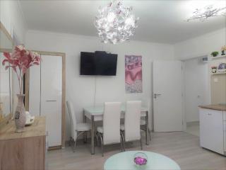 City Lux Apartments - 6